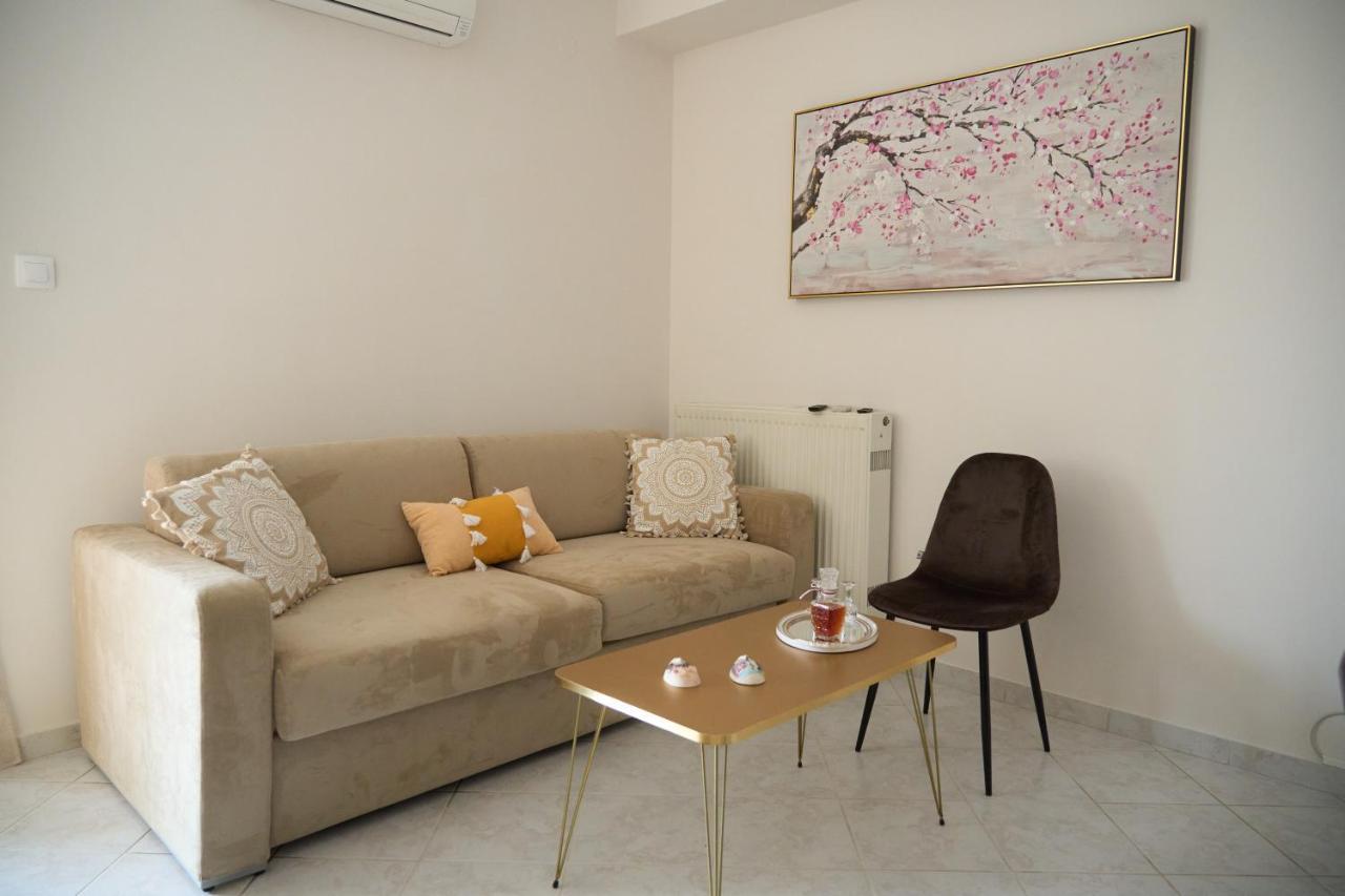 Georgia'S Comfort City Center Apartment トリポリス エクステリア 写真